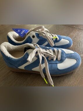 Verbenas Sneakers Blue Suede & White Casual, Brand New, Made in Spain Size 9